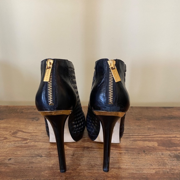 Michael Kors bootie - Picture 4 of 5